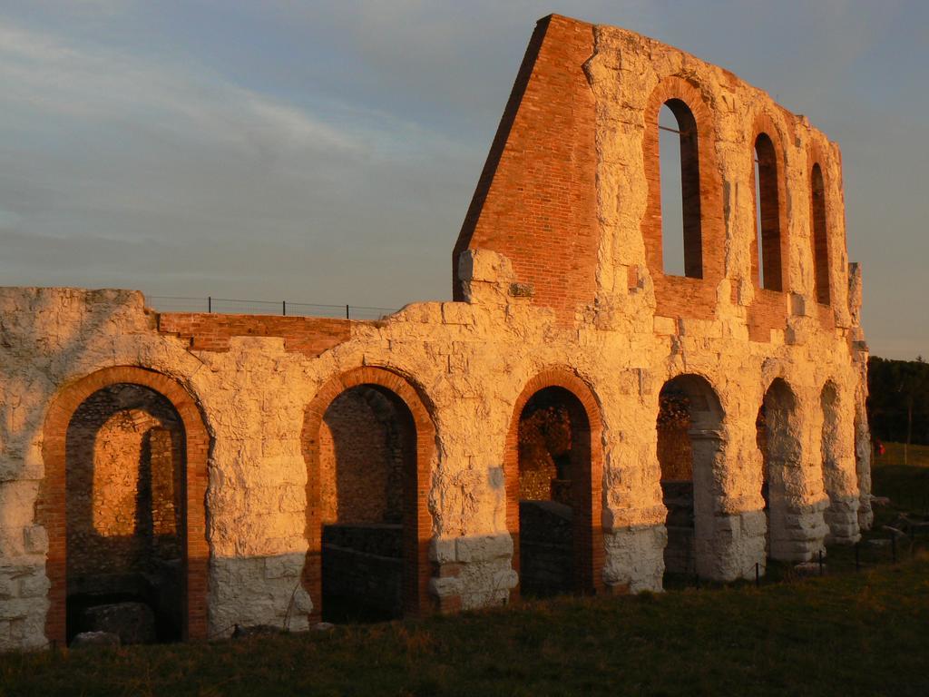 Apartmán La Signora Dei Fiori Gubbio Exteriér fotografie