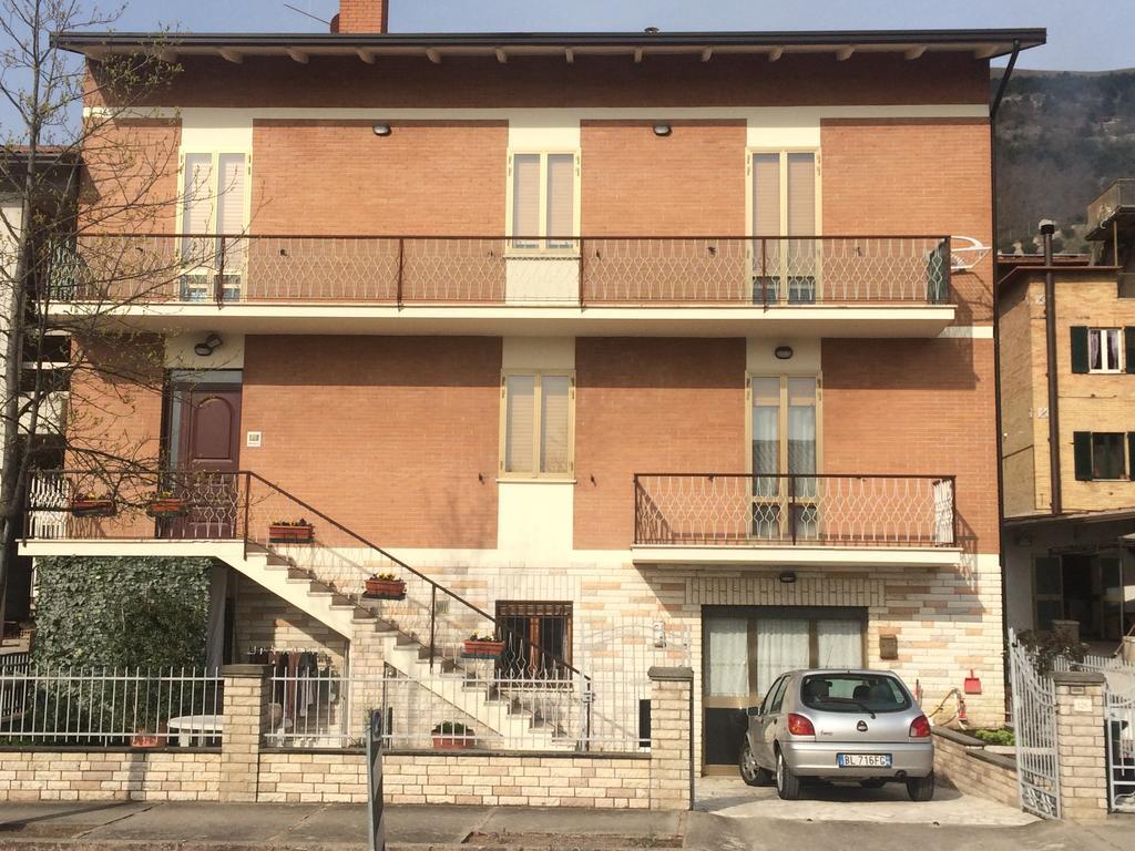 Apartmán La Signora Dei Fiori Gubbio Exteriér fotografie