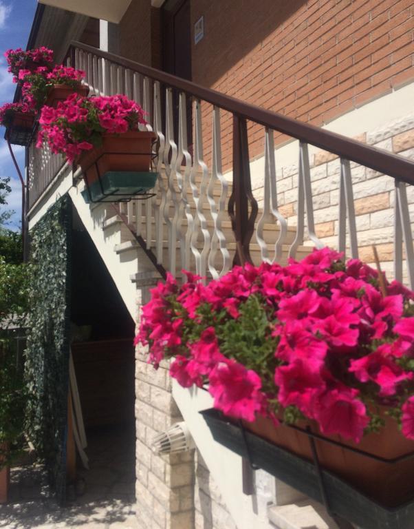 Apartmán La Signora Dei Fiori Gubbio Exteriér fotografie