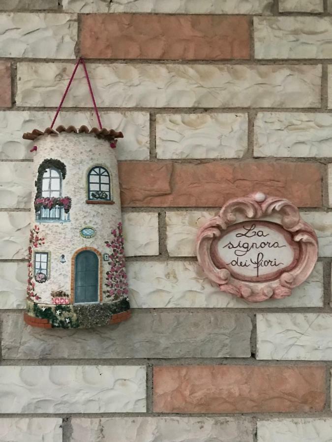 Apartmán La Signora Dei Fiori Gubbio Exteriér fotografie